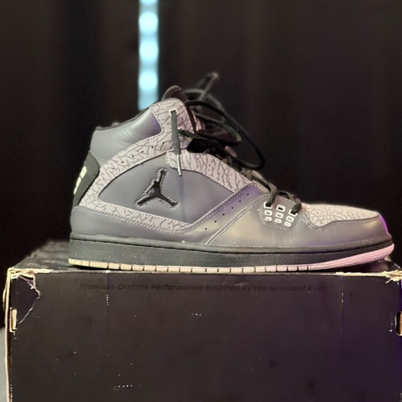JORDAN 1 FLIGHTS - SIZE 10 (LIKE NEW) SUEDE (CEMENT GREY/BLACK/WHITE)